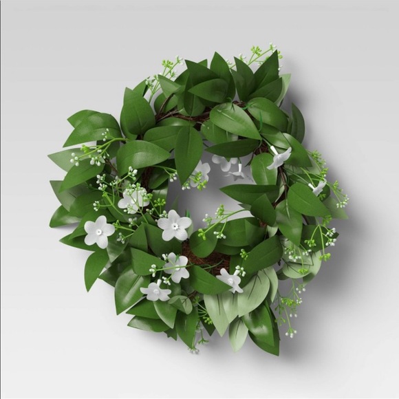 Threshold mini wreath